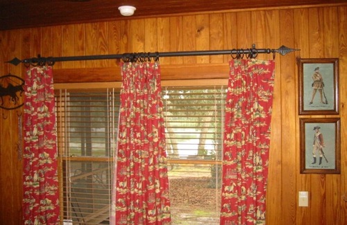 Edgar Cottage | Lakefront Cottage Near Forest & Cities with canoes, grill, and more!