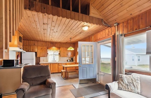 Greenbush Apartment | Lakefront Cottages 4 & 5 - 6BR Retreat for 12