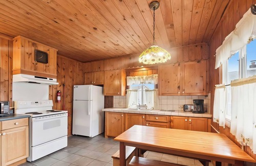 Greenbush Apartment | Lakefront Cottages 4 & 5 - 6BR Retreat for 12