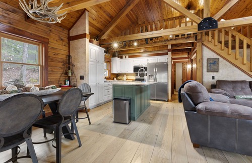 Rogers Cabin | Lakefront Cozy Cabin w/hot tub