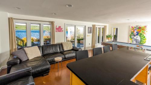 Lake Ariel House | Lakefront, Dock, Hottub, Pooltable, Kayaks, 75"tv