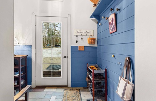 Ellsworth House | (LAKEFRONT) Eagles Crossing - Green Lake