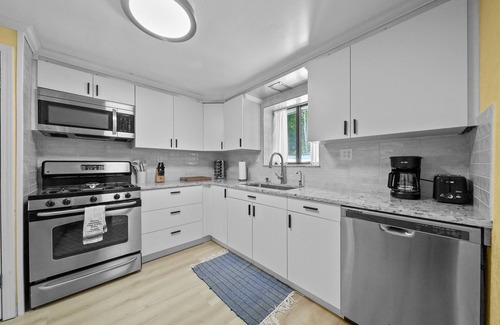 Higgins Lake House | Lakefront Escape – Your Premier Up North Retreat