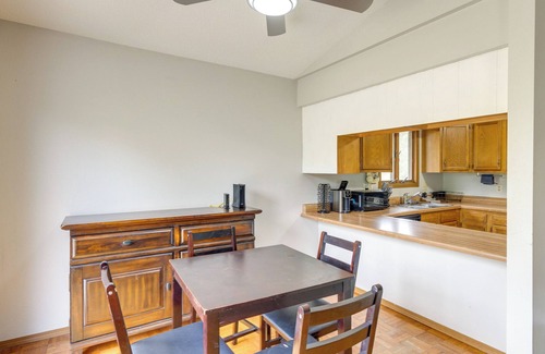 Pontoon Beach Cottage | Lakefront Family Home 13 Mi From Gateway Arch!