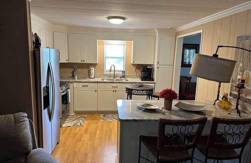 Lake Norman of Catawba House | Lakefront Getaway on Lake Norman NC, 3 bdr 2 bath