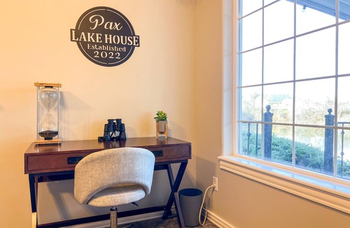 Moses Lake House | Lakefront Getaway with Game Room and Theater Seating