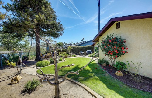 Pismo Beach Cottage | Lakefront Grover Beach Home ~ Walk to Ocean!