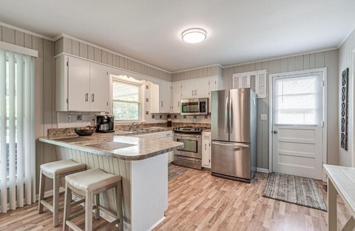 Gallatin House | Lakefront Home Firepit & Deck