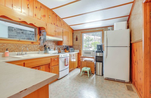 Town of Catharine House | Lakefront Home w/Private Dock in Alpine!