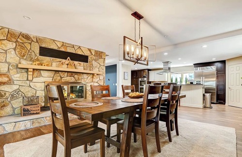 Paupack House | Lakefront Lake Wallenpaupack - Family Fun - Hot Tub, Private Dock, Movie Theater