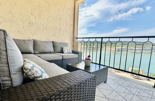 Highland Lake Estates Condo | Lakefront Livin' at Bella Vista @ Island on Lake Travis with Indoor Heated Pool!