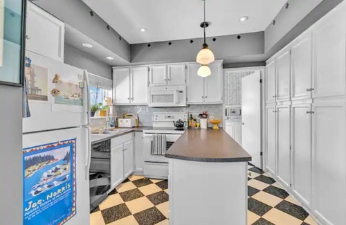 Portland House | Lakefront Living in the Heart of Westport/Pet Friendly!