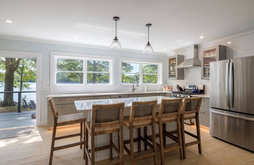 Franklin House | Lakefront Luxury The Donnell Pond House near Bar Harbor & Acadia National Park