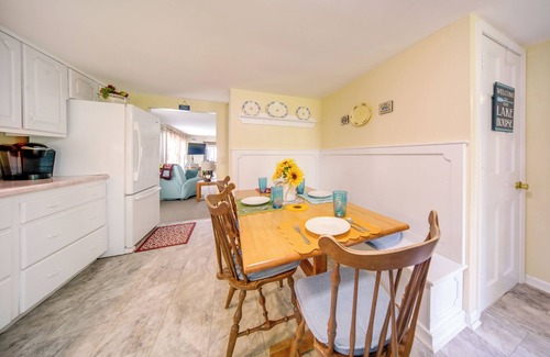 Chautauqua House | Lakefront Mayville Cottage w/Dock & Grill!