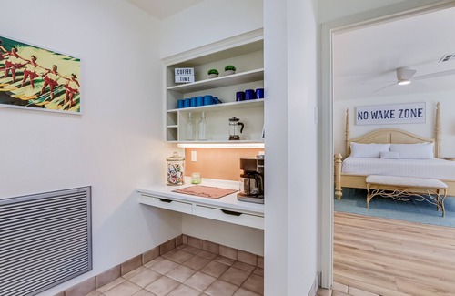 McQueeney House | Lakefront on Lake McQueeney + Sleeps 22 - Viviane!