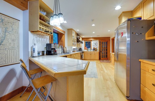 Plymouth House | Lakefront Paradise Near Okemo & Killington