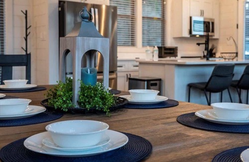 Sevierville Cabin | Lakefront! Private Pool/Hot Tub/Theatre Room