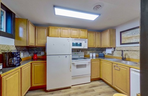 Rochester Cottage | Lakefront property with beautiful view of Lake Zumbro 20 mins from Rochester