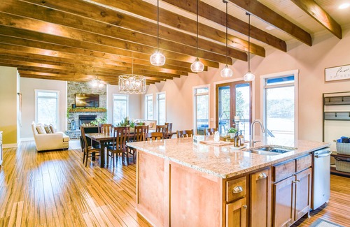 Double Springs House | Lakefront Retreat | Private Dock, Kayaks & Firepit