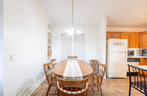 Lost Bridge Village House | Lakefront Retreat Cove Access 5 Min to Marina