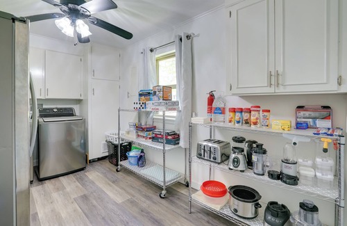 Jefferson Cottage | Lakefront Retreat in Jefferson w/Screened Porch!