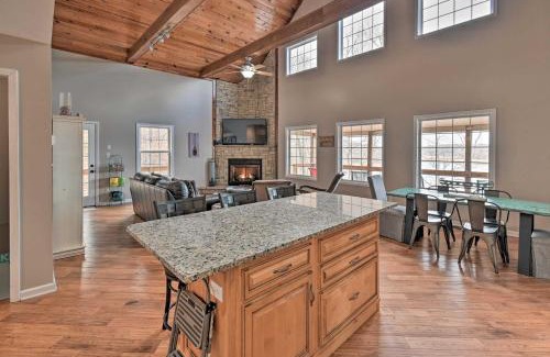 Cub Run House | Lakefront Retreat with Views, Near Mammoth Cave!