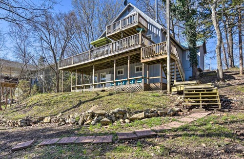 Emerald Beach House | Lakefront Table Rock Getaway with Private Swim Dock!