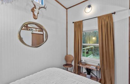 Shreveport House | Lakefront Tiny Emerald Wkayaks & Canoes