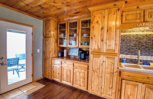 Kingston House | Lakefront w/4 kings, 2 queens, 2 twins + Game Rm