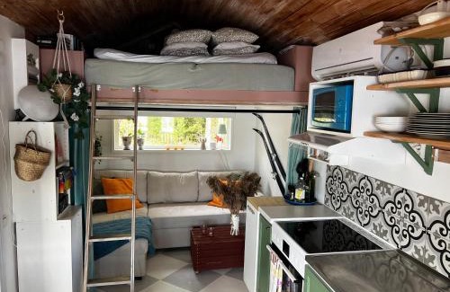 Lerum House | Lakehouse getaway with rowing boat