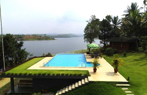 Vazhavatta Villa | LakeRose Wayanad Resort