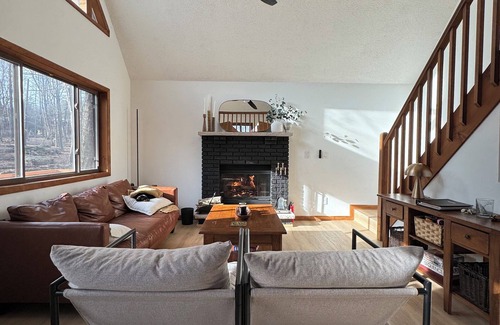 Lakeville Ski Chalet | Lakes with Resort Amenities in Lake Ariel