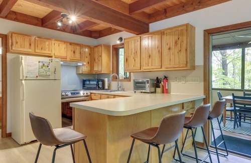 Lakeville Ski Chalet | Lakes with Resort Amenities in Lake Ariel