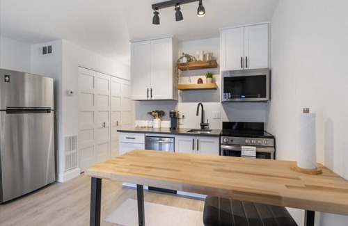 Village of Four Seasons Condo | Lakeshore Hideout - Lakefront & Indoor Pool!