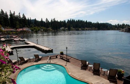 Lakewood Hotel | Lakeshore Inn