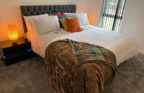 West Thurrock Apartment | Lakeside 2 BED LUXURY APARTMENT No PARTIES No EVENTS Early Check-in Late Check- Out Allowed