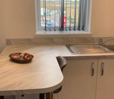 West Thurrock Apartment | Lakeside 2 BED LUXURY APARTMENT No PARTIES No EVENTS Early Check-in Late Check- Out Allowed