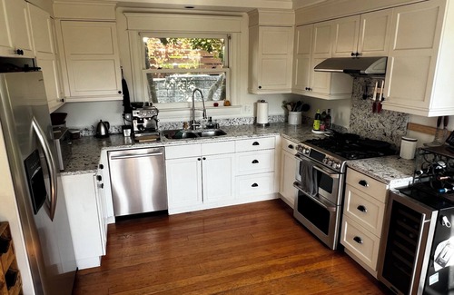 Green Lake House | Lakeside 3 bedroom Home in Seattle's Green Lake with optional detached Cottage