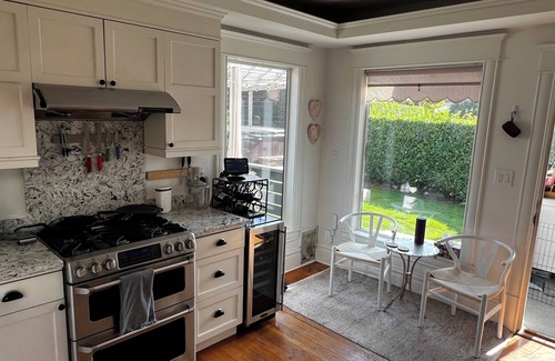 Green Lake House | Lakeside 3 bedroom Home in Seattle's Green Lake with optional detached Cottage