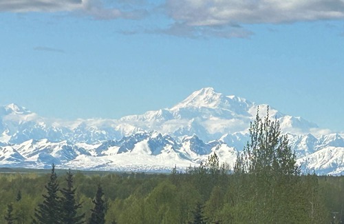 Talkeetna Cabin | Lakeside cabin with WiFi in Talkeetna. Canoe launch, float, banya.