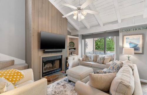 Horseshoe Bay House | Lakeside condo Retreat in Horseshoe Bay