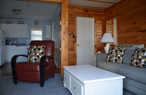 Lake George Cottage | Lakeside Cottage on Lake George