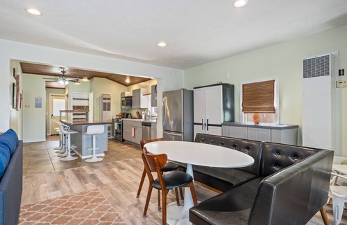 Alto House | Lakeside Cottage Retreat near Grand Rapids