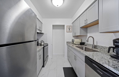 Walled Lake Apartment | Lakeside Escape On Walled Lake with Beach Access New