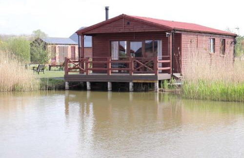 Boston House | Lakeside Fishing Lodges