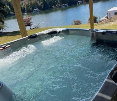 Gainesville House | Lakeside Haven