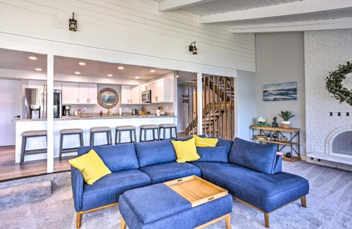 Lacey House | Lakeside Lacey Gem with Sauna and Private Dock