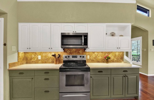 Bartonville Other | Lakeside Lodge with Scenic Views & Outdoor Deck