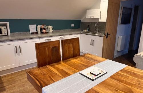 Abbey Dore Apartment | Lakeside Loft