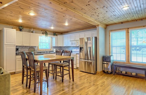 Hiawassee House | Lakeside Lounge By Chatuge Home Concierge Lake front, hot tub, firepit, private dock with boat slip